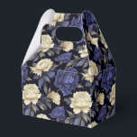 Caixa de Tratamento de Favor Floral<br><div class="desc">A caixa de tratamento favorito do partido é mostrada com um adorável impressão floral azul de peões multicolores. Personalize este item ou comprar como está. Dica: Apenas adicione as guloseimas de excelente e adicione uma fita festiva. Imagem licenciada</div>