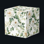 Caixa de Tratamento de Favor Floral<br><div class="desc">A caixa de tratamento favorito do partido é mostrada com um adorável impressão floral rosa branco. Personalize este item ou comprar como está. Dica: Apenas adicione as guloseimas de excelente e adicione uma fita festiva. Imagem licenciada</div>