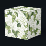 Caixa de Tratamento do Partido da Impressão Hydran<br><div class="desc">A caixa de favor do partido é mostrada com um impressão floral branco de hydrangea. Personalize este item ou comprar como está. Dica: Apenas adicione as guloseimas de excelente e adicione uma fita festiva. Imagem licenciada</div>