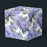Caixa de Tratamento do Partido da Impressão Hydran<br><div class="desc">A caixa de favor do partido é mostrada com um impressão floral hydrangea. Personalize este item ou comprar como está. Dica: Apenas adicione as guloseimas de excelente e adicione uma fita festiva. Imagem licenciada</div>