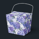 Caixa de Tratamento do Partido da Impressão Hydran<br><div class="desc">A caixa de favor do partido é mostrada com um impressão floral hydrangea. Personalize este item ou comprar como está. Dica: Apenas adicione as guloseimas de excelente e adicione uma fita festiva. Imagem licenciada</div>