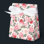 Caixa de Tratamento do Partido das Rosas Rosa<br><div class="desc">A caixa de favoritos da festa é mostrada com uma adorável impressão floral de rosas rosa. Personalize este item ou comprar como está. Dica: Apenas adicione as guloseimas de excelente e adicione uma fita festiva. Imagem licenciada</div>