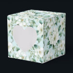 Caixa de Tratamento do Partido Floral Branco<br><div class="desc">A caixa de favor da festa é mostrada com um adorável impressão floral branco. Personalize este item ou comprar como está. Dica: Apenas adicione as guloseimas de excelente e adicione uma fita festiva. Imagem licenciada</div>