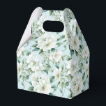 Caixa de Tratamento do Partido Floral Branco<br><div class="desc">A caixa de favor da festa é mostrada com um adorável impressão floral branco. Personalize este item ou comprar como está. Dica: Apenas adicione as guloseimas de excelente e adicione uma fita festiva. Imagem licenciada</div>