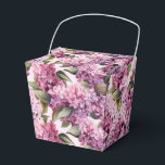 Caixa de Tratamento do Partido Impressão Lilacs<br><div class="desc">A caixa de favor do partido é mostrada com um impressão floral de lilases. Personalize este item ou comprar como está. Dica: Apenas adicione as guloseimas de excelente e adicione uma fita festiva. Imagem licenciada</div>