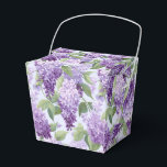 Caixa de Tratamento do Partido Impressão Lilacs<br><div class="desc">A caixa de favor do partido é mostrada com um impressão floral de lilases. Personalize este item ou comprar como está. Dica: Apenas adicione as guloseimas de excelente e adicione uma fita festiva. Imagem licenciada</div>