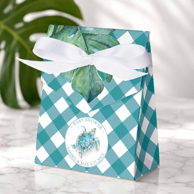 Caixas de Favor para Chá de Bebê Tartaruga Marinha (Hawaiian themed party accessories features a sea turtle and blue gingham favor box)