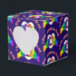 Caixinha De Lembrancinhas Amor Acima De Todos Os Outros Favoritos<br><div class="desc">*Personalize com sua escolha de cores de fundo.</div>