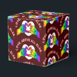 Caixinha De Lembrancinhas Amor Acima De Tudo<br><div class="desc">*Personalize com sua escolha de cores de fundo.</div>