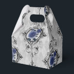 Caixinha De Lembrancinhas Azul Marinho e Damasco Floral Vitoriano Prateado<br><div class="desc">Deslumbrante caixa de favores com padrão de damasco floral vintage em tons de azul marinho e prata.</div>