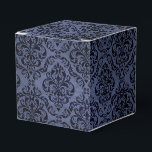 Caixinha De Lembrancinhas Azul-Meia-Noite - Vintage Grunge Damask<br><div class="desc">Caixa de favoritos de vindima em acentos de azul.</div>