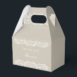 Caixinha De Lembrancinhas Azulejo Talavera Bege Casamento Espanhol Festa de<br><div class="desc">Todos amam uma festa! Esta coleção é uma mistura neutra de elegância e herança cultural, inspirada nos padrões tradicionais de azulejos Talavera mexicanos. A delicada borda floral bege exala sofisticação e um toque de charme festivo, tornando-a perfeita para a sua celebração inspirada em espanhol ou mexicano. Se você está organizando...</div>