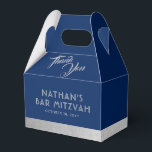Caixinha De Lembrancinhas Bar Mitzvah Blue & Silver Obrigado<br><div class="desc">Caixa de Favoritos Personalizada do bar Mitzvah e do Bat Mitzvah com uma cinza azul e prata simples e moderna Obrigado design com uma simples borda de textura falsa prateada e texto personalizado. Itens de coordenação disponíveis na seção do Bar Mitzvah do Compro Designer de Grama de Papel. Edite as...</div>