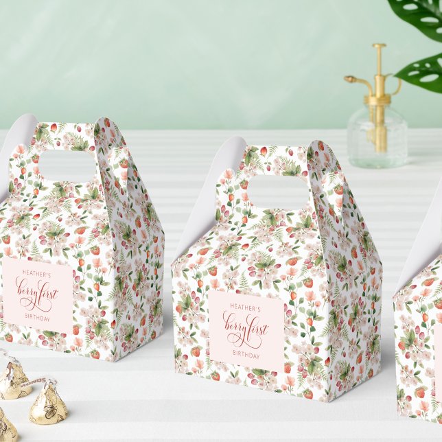 Caixinha De Lembrancinhas Berry First Birthday Favor Box (Strawberry Floral Berry First Birthday Favor Box by Painted Paperie
)