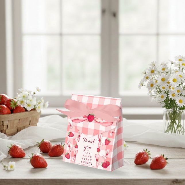 Caixinha De Lembrancinhas Berry First Birthday Red Gingham Bows Square (Berry First Birthday Red Gingham Bows Square Favor Boxes -Tent 3x1.5x3.25)
