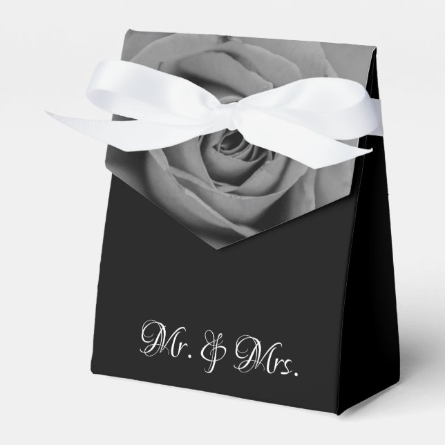 Caixinha De Lembrancinhas Black & White Rose Mr & Mrs. Wedding Tent Box (Frente)