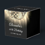 Caixinha De Lembrancinhas Bola Disco da Festa de aniversário 60 da Dourada d<br><div class="desc">Faça seus convidados se sentirem como estrelas de discoteca com nossa Dourada caixa de favoritos de desco Ball Festa de aniversário 70. Estas caixas de favores são a forma perfeita de mandar seus amigos e família para casa com um toque de nostalgia dos anos 70 depois de sua celebração de...</div>