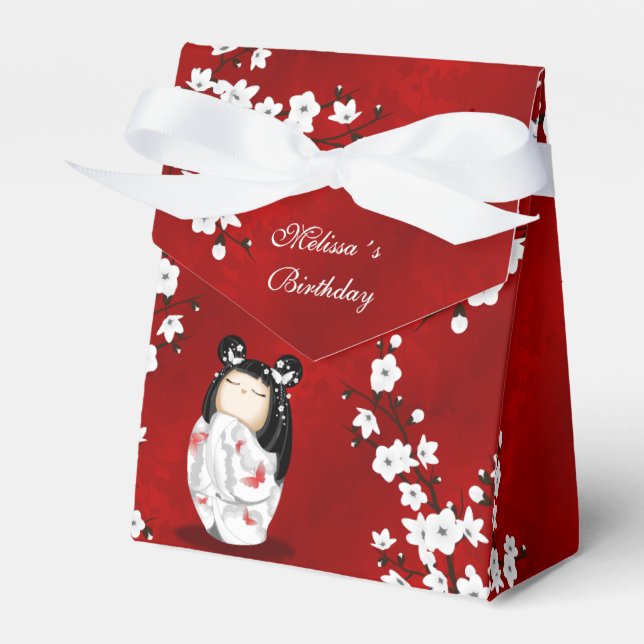 Caixinha De Lembrancinhas Boneca Kokeshi Vermelha Preta Cereja Branca Favor (Frente)