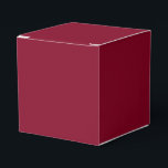 Caixinha De Lembrancinhas Borgonha<br><div class="desc">Borgonha é uma cor profunda e rica que mistura vermelho escuro com tons de roxo e, por vezes, marrom. É frequentemente descrita como sofisticada, luxuosa e quente, semelhante à cor do vinho tinto da região da Borgonha, na França.</div>