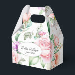 Caixinha De Lembrancinhas Box Favor Box-Floral Impressão<br><div class="desc">Esta caixa de favoritos do casamento é mostrada em um adorável design de impressão floral multicolorido. Mostrado com nomes de exemplo e data. Cor Branco Personalize este item e altere os nomes e a data para o seu. Imagem do stock freepik.com</div>