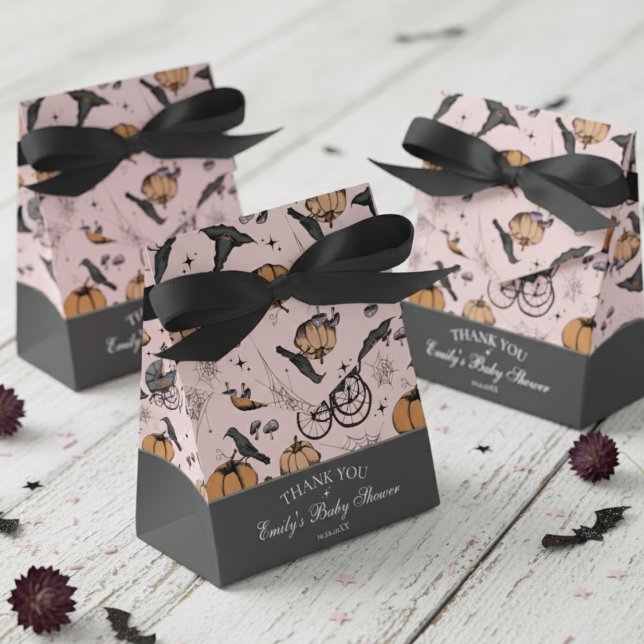 Caixinha De Lembrancinhas Carrinho de Bebê Rosa Gótico Obrigado no Chá de Be (Gothic Halloween Baby Shower Favor Boxes. Pink Spooky Pattern-Carriage, Pumpkin, Raven, Witch Hat)