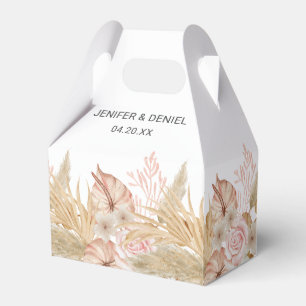 Caixinha De Lembrancinhas Casamento com Decoração de Flor de Palma e Pampas