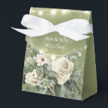 Caixinha De Lembrancinhas Casamento de Luzes Brancas Verdes<br><div class="desc">Espero que gostem destes florais de peônias de cor branca e verde e de uma corda de luzes. Os convites correspondentes e os suprimentos de terceiros estão disponíveis neste conjunto de coleções.</div>