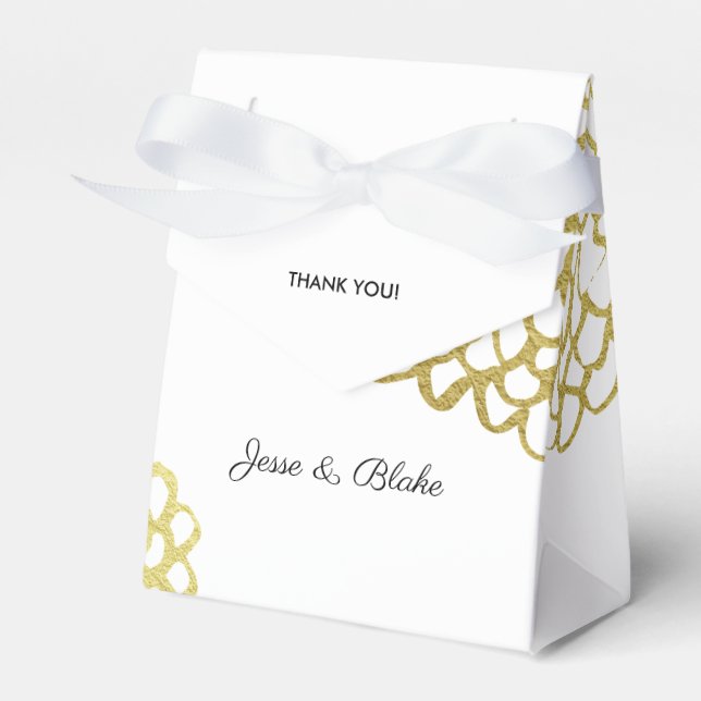 Caixinha De Lembrancinhas Casamento Dourado de Padrões Petais desenhados à m (Frente)