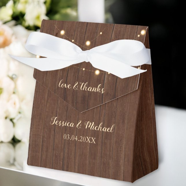 Caixinha De Lembrancinhas Casamento Rustic Wood and String Lights (Personalized Rustic Wood and String Lights Wedding Favor Boxes
)
