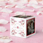 Caixinha De Lembrancinhas Cereja Blossoms e Felicidade Dupla Casamento Chinê<br><div class="desc">Flores De Cereja Vermelha/Branca/Sakura E Simples Símbolo De Felicidade Dupla, Caixa De Favoritos De Festa de casamento Chinesa Elegante Com 3 Fotos. Vermelho oriental/cereja branca floresce ou flores sakura com símbolo duplo de felicidade. Uma elegante e romântica design de casamento temático asiático que é moderna e elegante. A cerejeira floresce...</div>