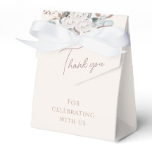 Chá de Noiva com Rosas Brancas e Folhagens em Dour