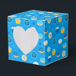 Caixinha De Lembrancinhas Chanukah Jewish Star Cupcakes Blue Jelly Doughnut<br><div class="desc">Selecione a caixa de presente de forma que deseja para um pequeno presente ou um favor de festa Chanukah. Este design tem papel de embalagem,  papel de tecido e sacos de presentes. Utilização em crianças ou adultos.</div>