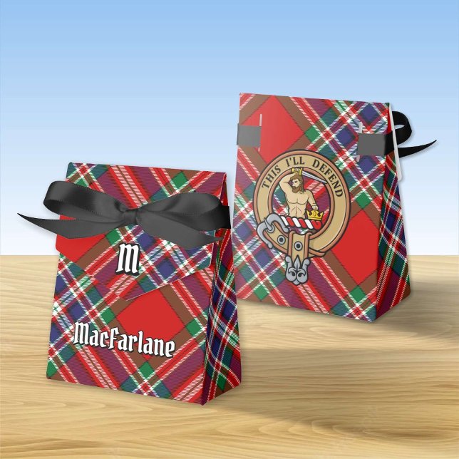 Caixinha De Lembrancinhas Clan MacFarlane Crest sobre Red Tartan (Criador carregado)