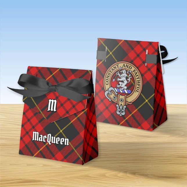 Caixinha De Lembrancinhas Clan MacQueen Crest sobre Tartan (Criador carregado)