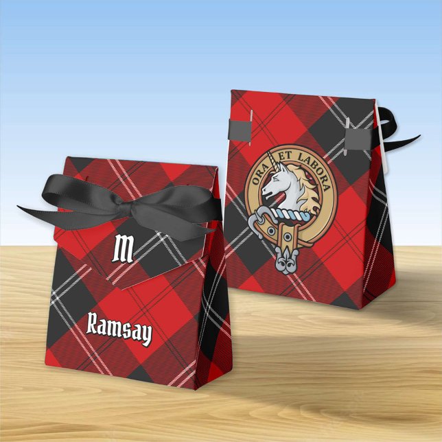 Caixinha De Lembrancinhas Clan Ramsay Crest sobre o Red Tartan (Criador carregado)