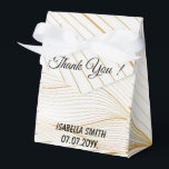 Caixinha De Lembrancinhas Coleção de Linhas de Folhas Brancas Douradas Moder<br><div class="desc">Caixa de Favoritos da Coleção de Linhas do Elegante Moderno Dourado Deixa a Linha - Produto Personalizado - (Digite BOKI412 na pesquisa de site (navegador) para ver a oferta de todas as minhas criações. Obrigados. ) - Veja meus outros produtos e coleções, escolha um presente para você e seus queridos....</div>