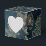 Caixinha De Lembrancinhas Cor damasco de conto de fadas azul e Dourado<br><div class="desc">Vintage damask caixa de favor em sotaque de ouro falso e azul.</div>