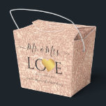 Caixinha De Lembrancinhas Coração de Ouro Rosado de Casamento com Letreiro d<br><div class="desc">Caixa de lembrancinha de casamento Rosa dourado,  Nome em letra cursiva Coração Dourado Sr. e Sra. caixa de lembrancinha de casamento Coração falso dourado com letra preta Sr. e Sra. Monograma com nomes Lembrancinhas de casamento</div>