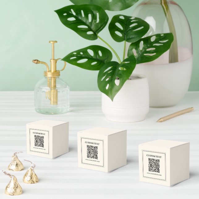 Caixinha De Lembrancinhas Crie um código QR escaneável | Preto & Branco (Múltiplo)