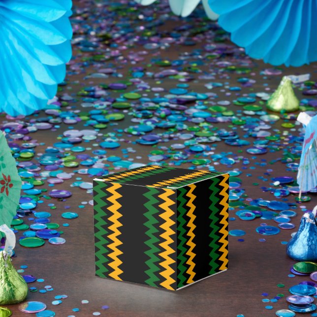 Caixinha De Lembrancinhas Design de Chevron Preto e Dourado Verde (Festa)