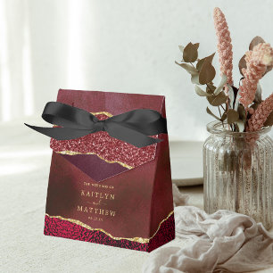 Caixinha De Lembrancinhas Elegante Burgundy e Dourado Casamento Agata