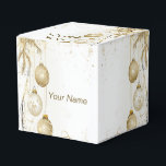 Caixinha De Lembrancinhas Elegante do Feriado de Natal do Ornamento do ouro<br><div class="desc">Ouro Ornament Natal Feriado Caixas de Favor Legais. Único,  bonito,  na moda design. Fácil de ser personalizado. O estilo,  o tamanho e as cores da fonte podem ser alterados. Itens correspondentes disponíveis.</div>