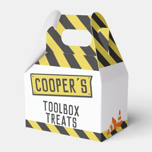 Caixinha De Lembrancinhas Em Construção, Aniversário Do Caminhão De Bombeiro (Frente)