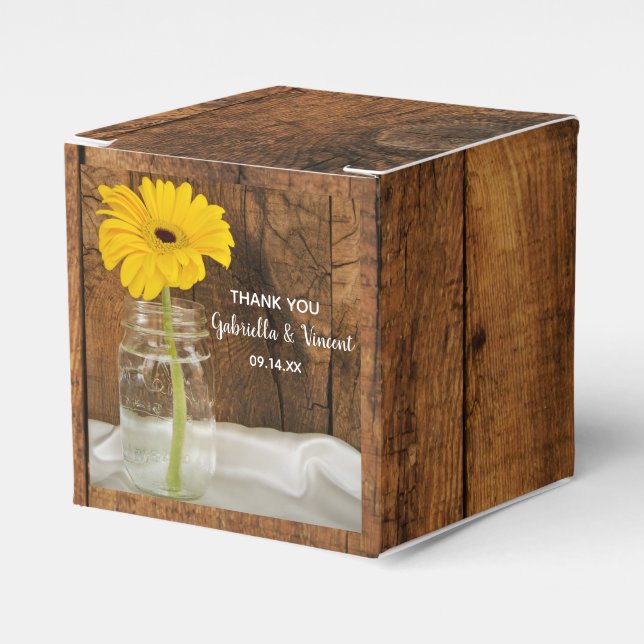 Caixinha De Lembrancinhas Faux Barn Wood Mason Jar e Yellow Daisy Wedding (Frente)