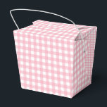 Caixinha De Lembrancinhas Faye e Lauren Pink Classic Buffalo Xadrez<br><div class="desc">Apresentamos nossas encantadoras caixas de lembranças com design xadrez,  a maneira perfeita de expressar gratidão aos seus convidados de casamento,  aniversário ou evento corporativo. Essas caixas de lembranças personalizadas certamente farão com que seus convidados se sintam especiais e deixem uma impressão duradoura.</div>