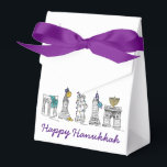 Caixinha De Lembrancinhas Feliz Feriado de Hanukkah NYC Nova Iorque Chanukah<br><div class="desc">Apresenta uma ilustração original de caneta e tinta de vários pontos de referência "vestidos" para a temporada de férias. Perfeito para Hanukkah! Não vê o que está procurando? Precisa de ajuda para a personalização? Entre em contato com Rebecca para ter algo projetado só para você.</div>