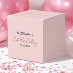Caixinha De Lembrancinhas Festa de aniversário Cor-de-Rosa Rosa Muito Obriga<br><div class="desc">Expresse sua gratidão com elegância usando nossa Festa de aniversário Cor-de-rosa-pincelada Obrigado Nomear Caixas de Favor! Estas caixas encantadoras apresentam uma cor rosa pincelada e um obrigado personalizado que você envia, fazer-as perfeitas para adicionar um toque especial à sua celebração. Ideal para embalagens de pequenos presentes ou tratamentos, eles são...</div>