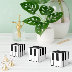 Caixinha De Lembrancinhas Festas das Teclas do Piano Preto e Branco