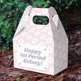 Caixinha De Lembrancinhas Flor Branca da Primeira Festa do Teatro Feliz