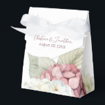 Caixinha De Lembrancinhas Flores de Hydrangea, Cor-de-Água Rosa e Branca<br><div class="desc">Esta caixa de presentes romântica apresenta um design floral de aquarela com hipnanias rosa e brancas. Buquês deliciosos de flores de hydrangea são ilustrados em torno da parte inferior.</div>